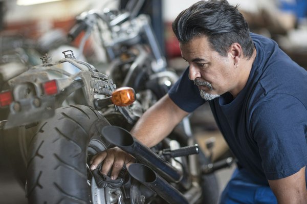 En quoi les pneus pour motos se distinguent ?